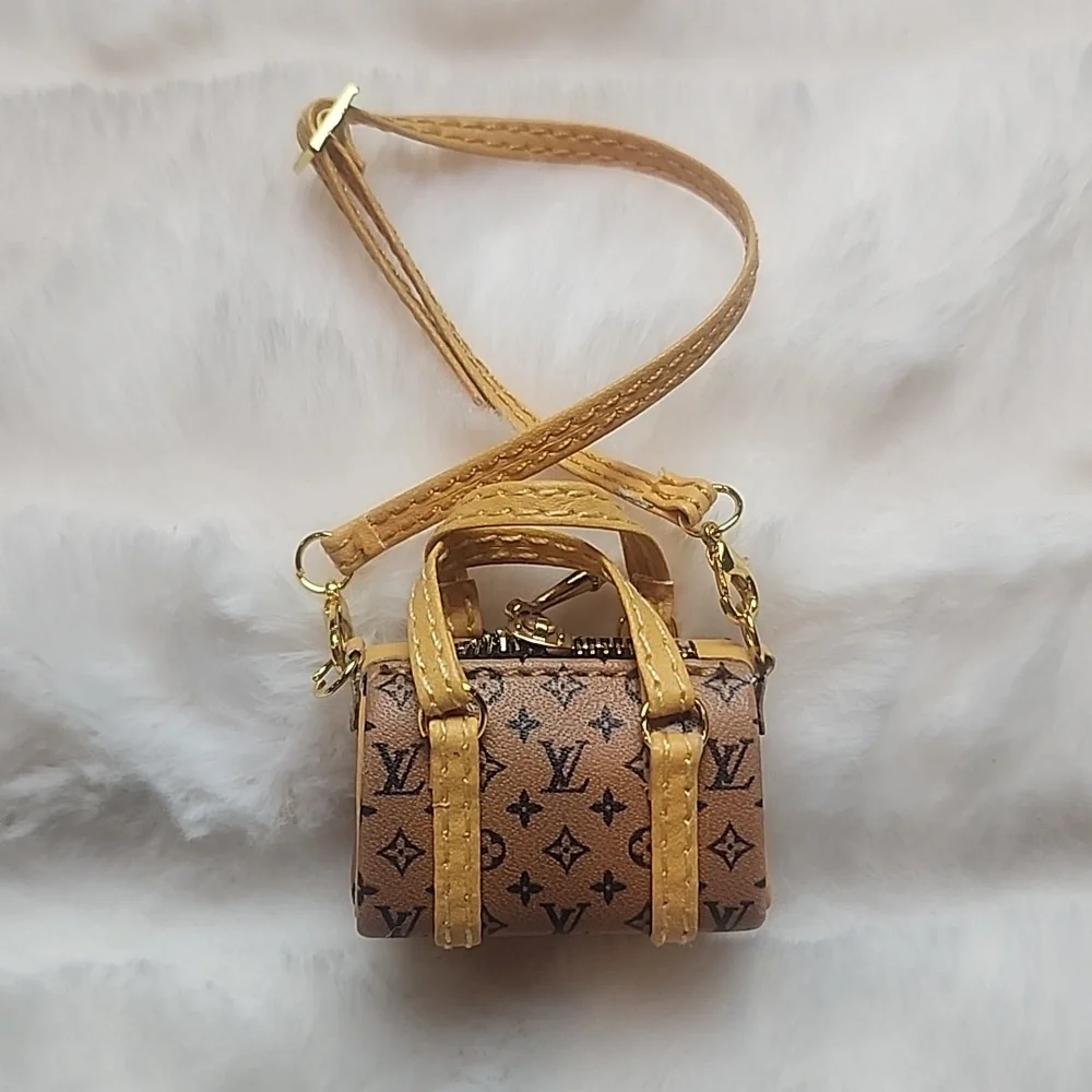 HANDCRAFTED FASHION BAG CHARM - Picture 1 of 1
